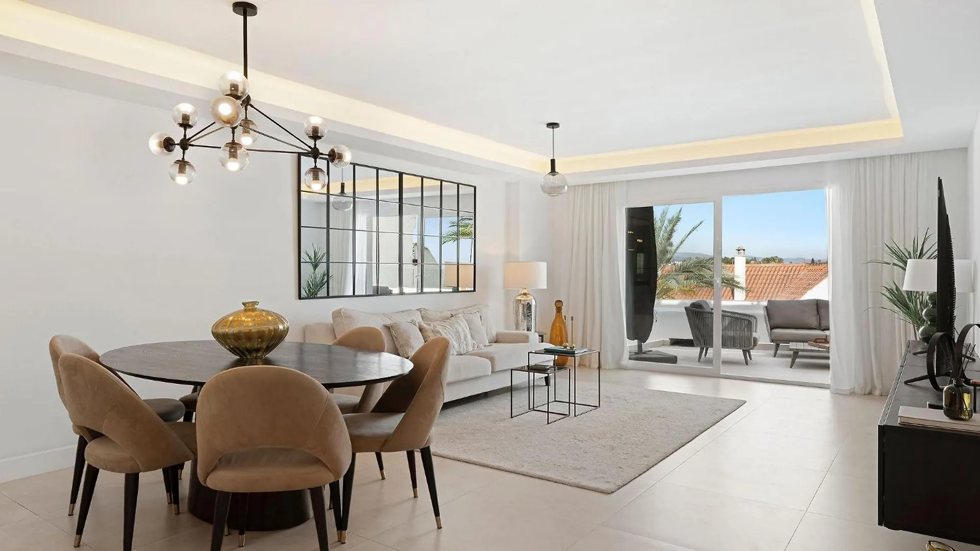 5 Bedroom Luxury Apt W Pool, Garage And Amazing Views Marbella Spain
