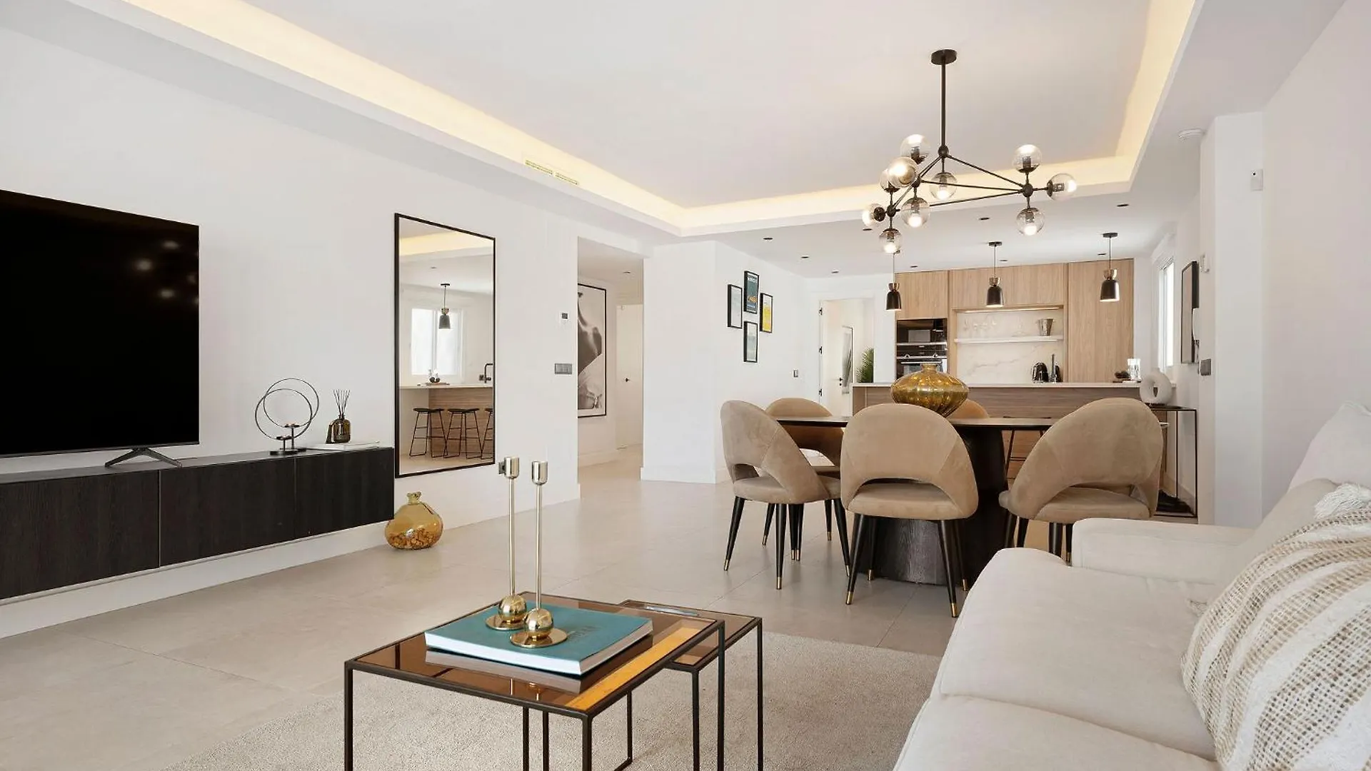 Apartment 5 Bedroom Luxury Apt W Pool, Garage And Amazing Views Marbella