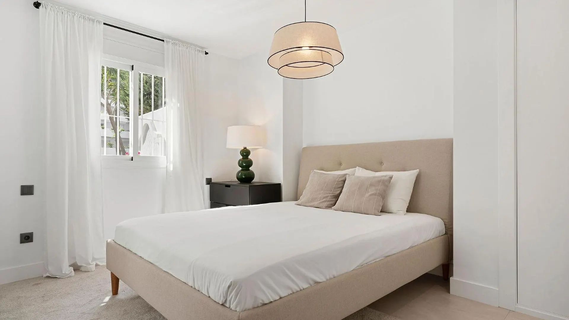 Apartment 5 Bedroom Luxury Apt W Pool, Garage And Amazing Views Marbella