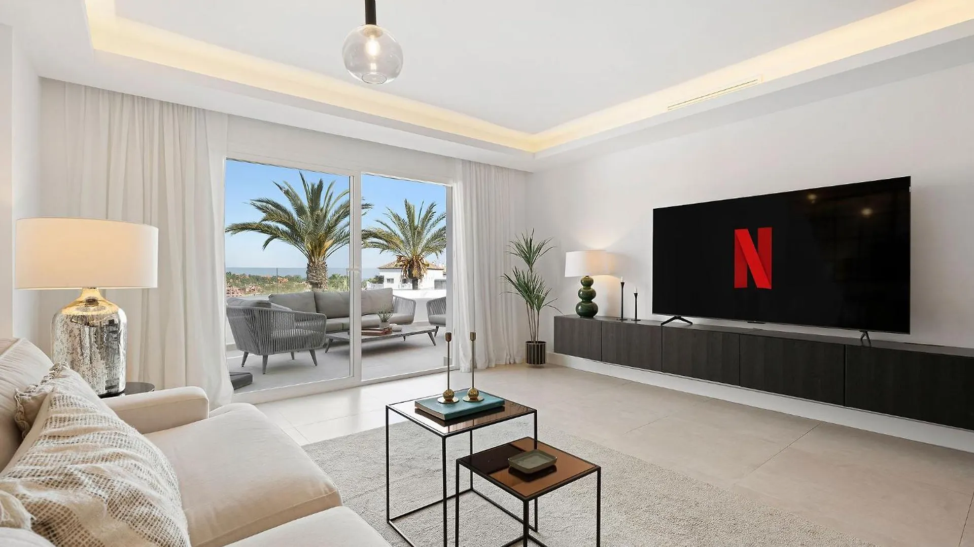 5 Bedroom Luxury Apt W Pool, Garage And Amazing Views Marbella Apartment