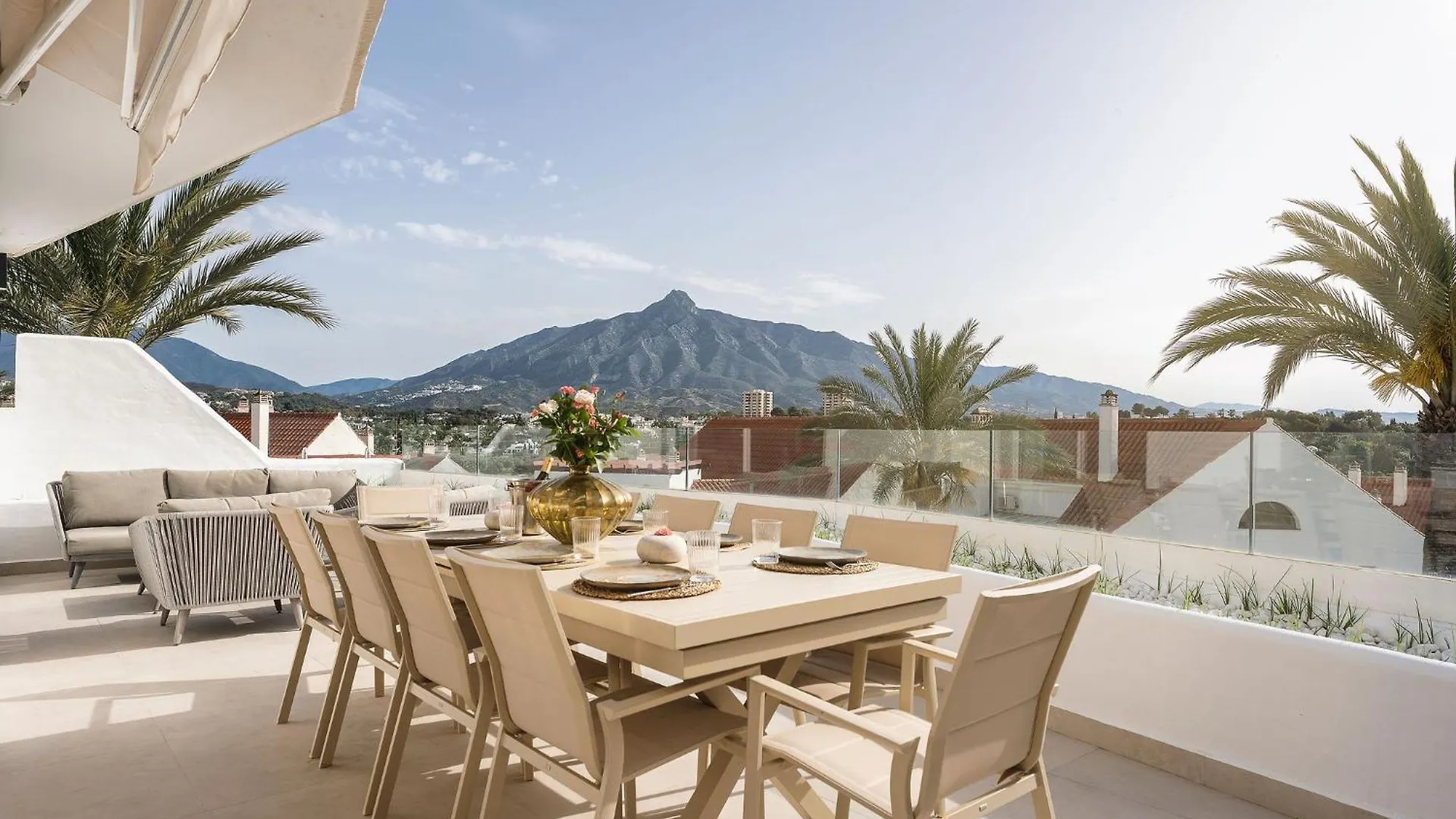5 Bedroom Luxury Apt W Pool, Garage And Amazing Views Marbella